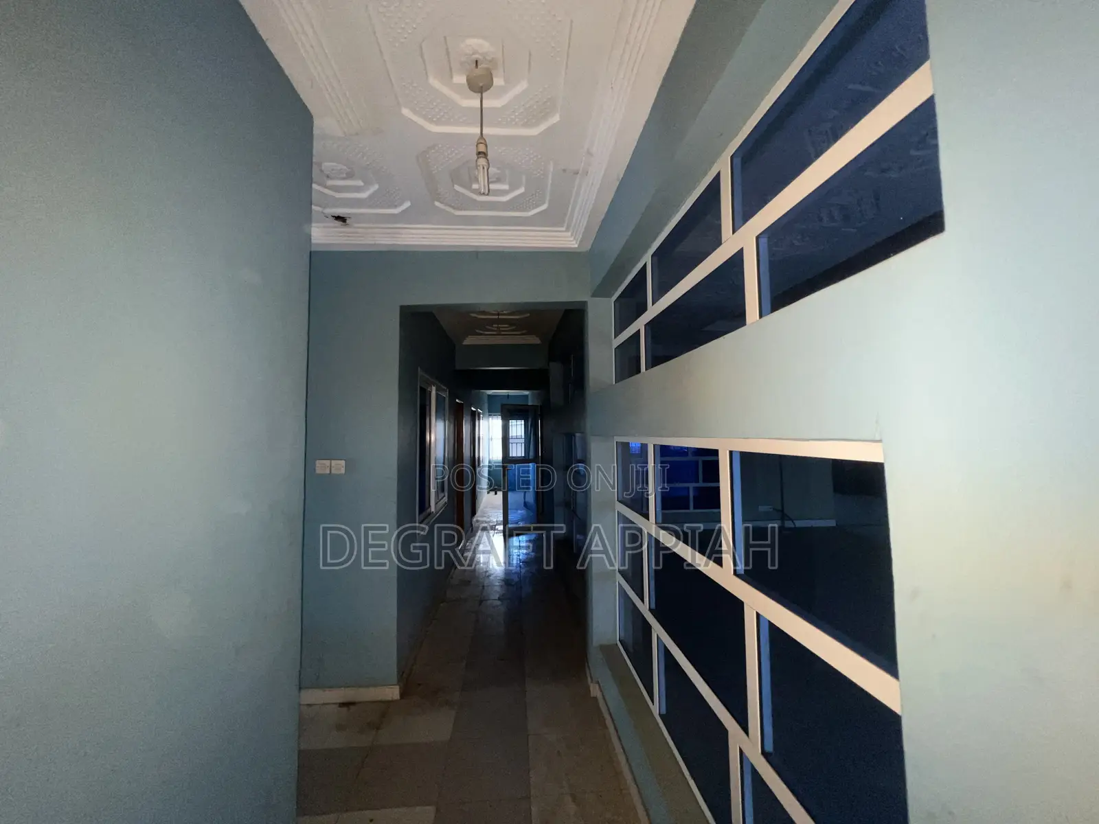 13bdrm House in Buokrom Fline, Kumasi Metropolitan for sale