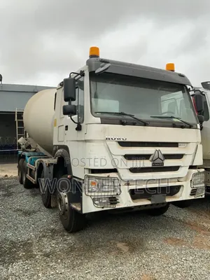 Heavy Duty Cars, Sinotruck Excavator , Concrete Mixer, Fuel Tanker
