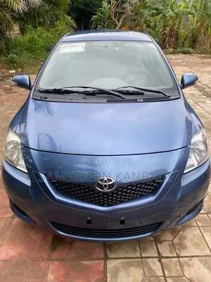 Toyota Belta 2010 Blue