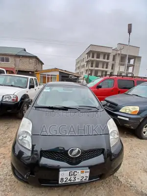 Toyota Vitz 1.3 AWD 5dr 2010 Black