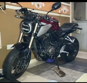 Honda CB 2020 Red