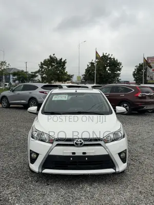Toyota Yaris L Hatchback 5dr 2015 White