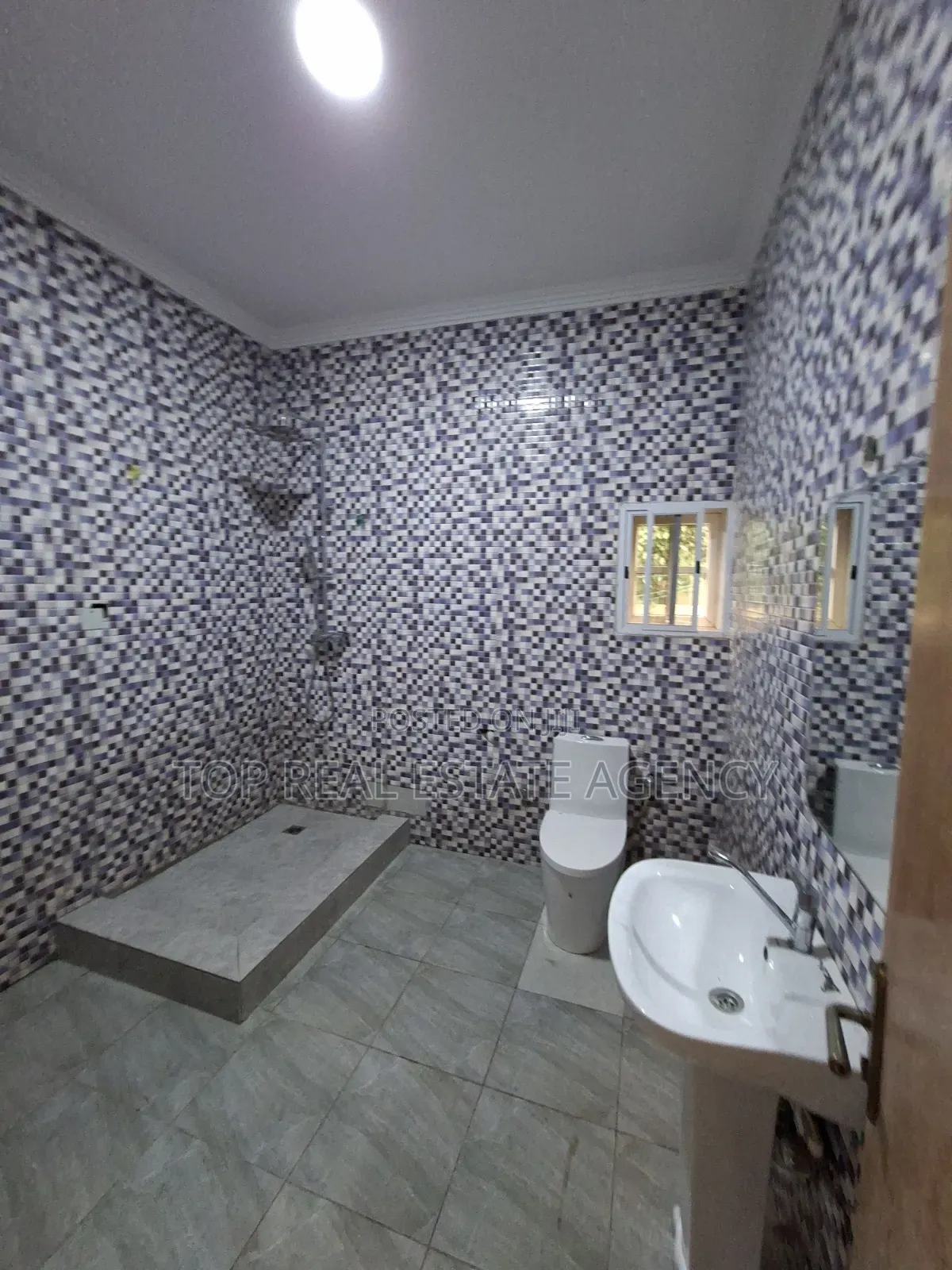 3bdrm House in Kwasi Oppong, Ga East Municipal for rent