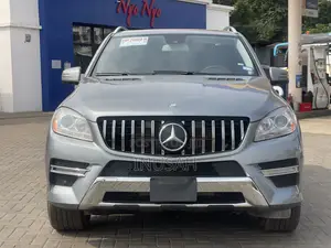 Mercedes-Benz M Class ML350 4dr SUV (3.5L 6cyl 7A) 2015 Gray