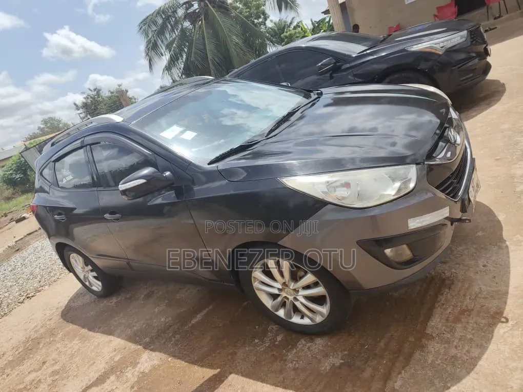 Hyundai Tucson 2011 Black
