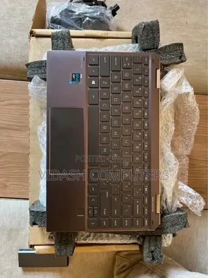 New Laptop HP Spectra 13 16GB Intel Core i7 SSD 512GB