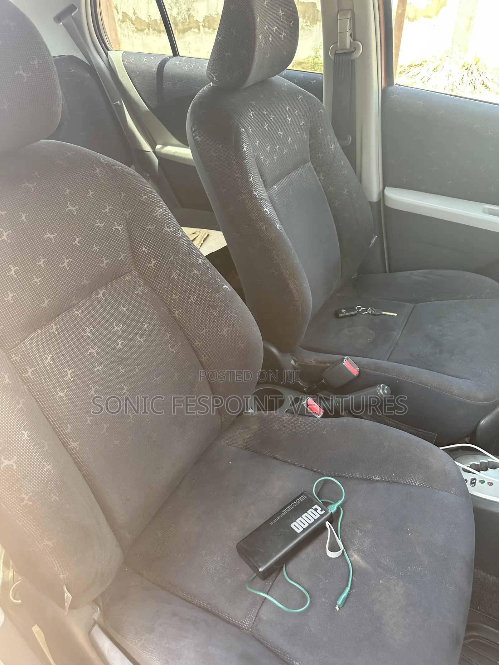 Toyota Vitz 1.3 FWD 5dr 2010 Brown
