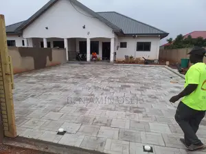 2bdrm House in Gbetsile (Assemblies, Accra Metropolitan for rent