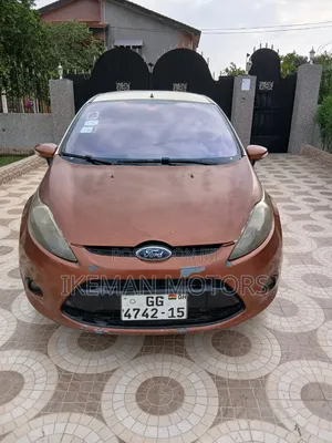 Ford Fiesta 2011 Gold