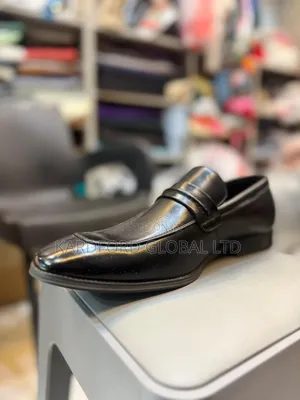 Dolcetto Black Leather Loafers