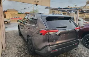 Toyota RAV4 2021 Brown