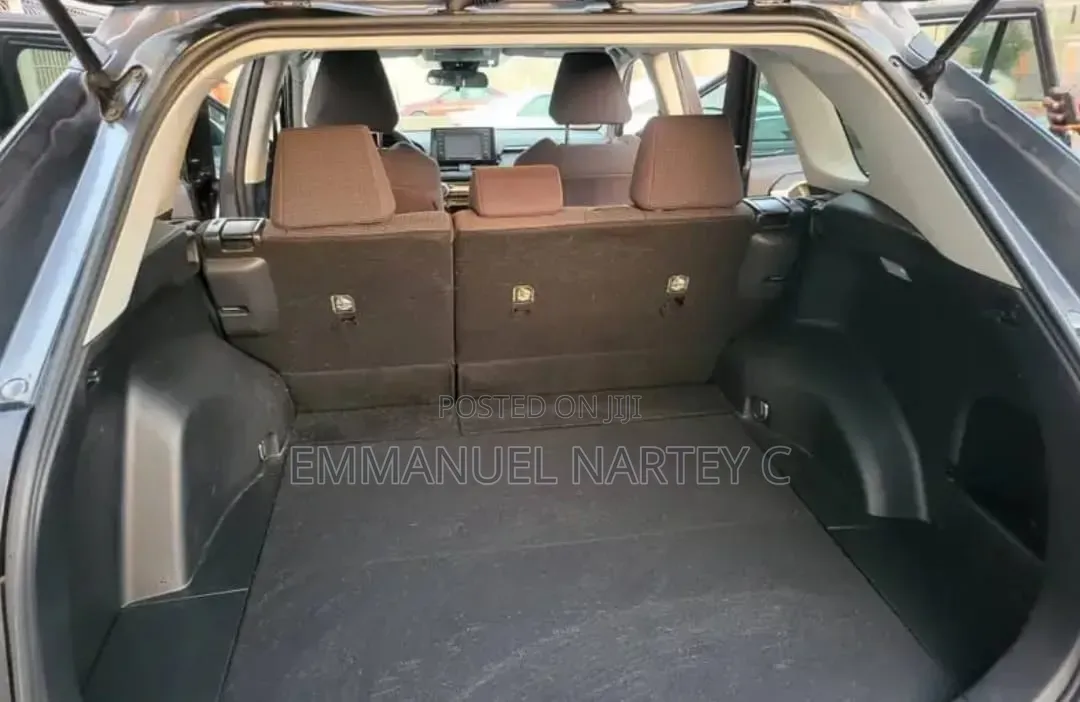 Toyota RAV4 2021 Brown