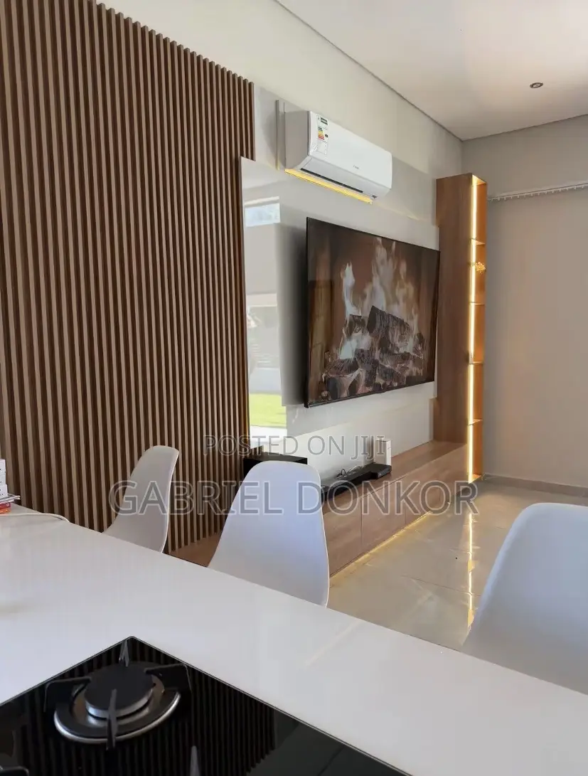 Executive TV Unit