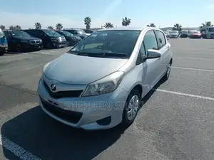 Toyota Vitz 1.0 FWD 3dr 2013 Purple