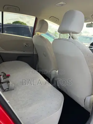 Toyota Vitz 2010 Red