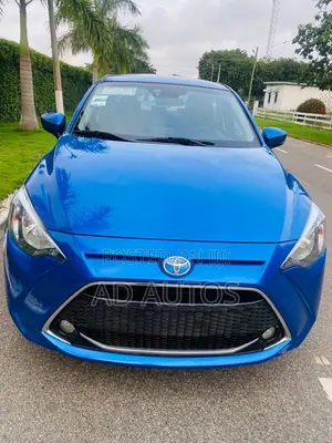 Toyota Yaris L Sedan 4dr 2019 Blue