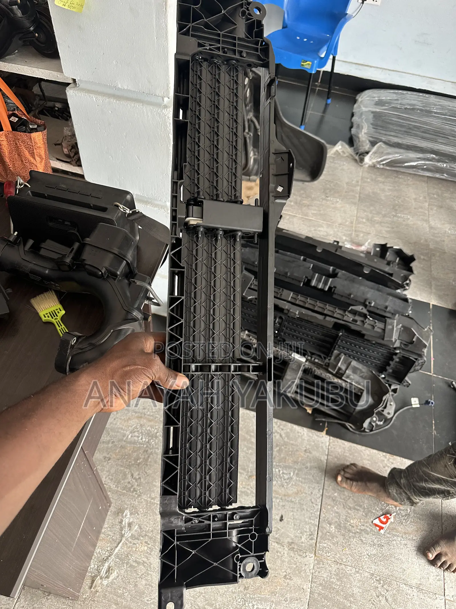 2023-25 Honda CRV Shutter Grille