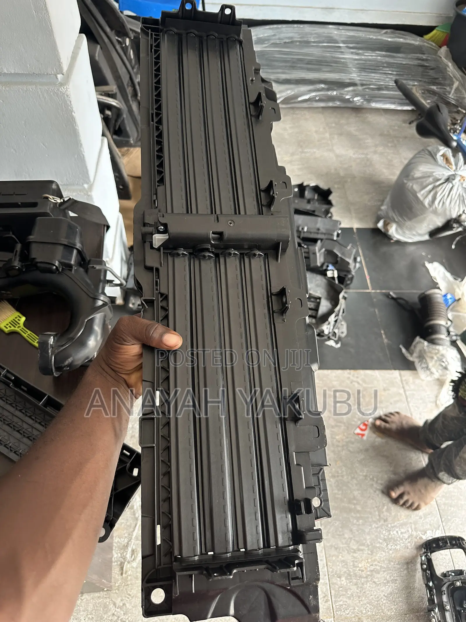 2023-25 Honda CRV Shutter Grille