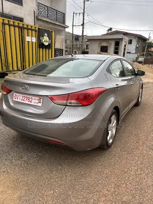 Hyundai Elantra GLS Sedan FWD (1.8L 4cyl 6A) 2013 Gray