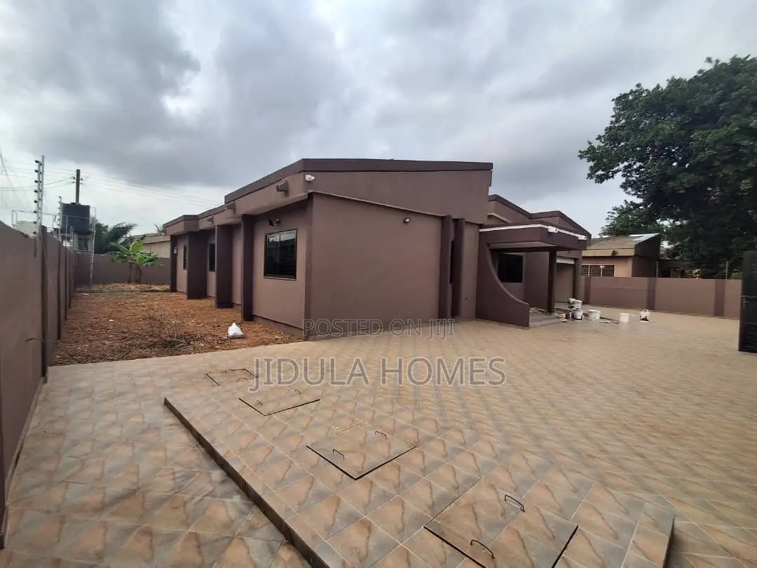3bdrm House in Adenta Frafraha for rent