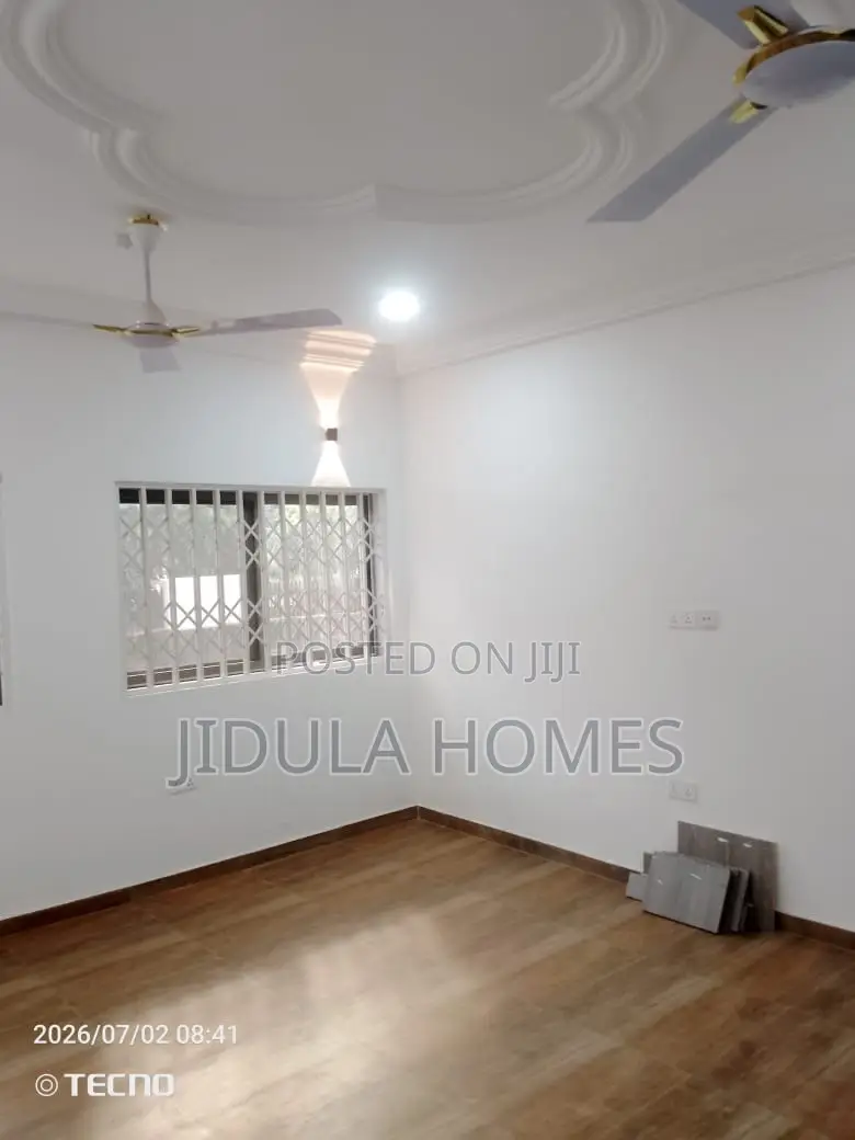 2bdrm Apartment in Adenta Ashiyie, Frafraha for rent