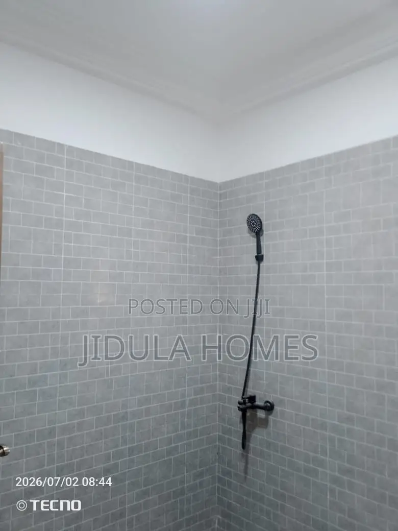 2bdrm Apartment in Adenta Ashiyie, Frafraha for rent