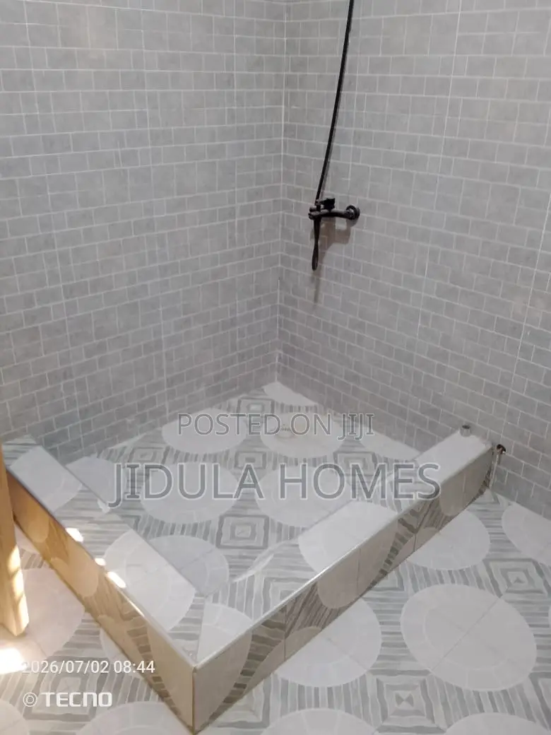 2bdrm Apartment in Adenta Ashiyie, Frafraha for rent