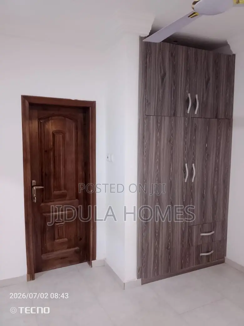 2bdrm Apartment in Adenta Ashiyie, Frafraha for rent