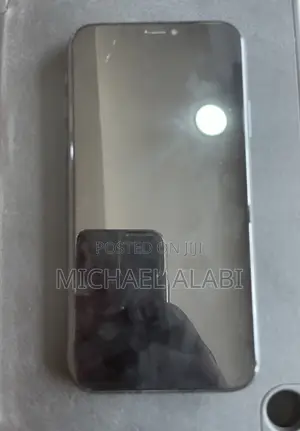 Apple iPhone XR 64 GB Black