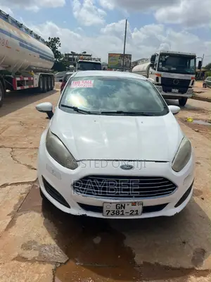 Ford Fiesta SE 4dr Sedan (1.6L 4cyl 5M) 2015 White