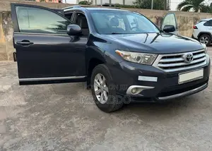 Toyota Highlander 3.5L 4WD 2013 Gray