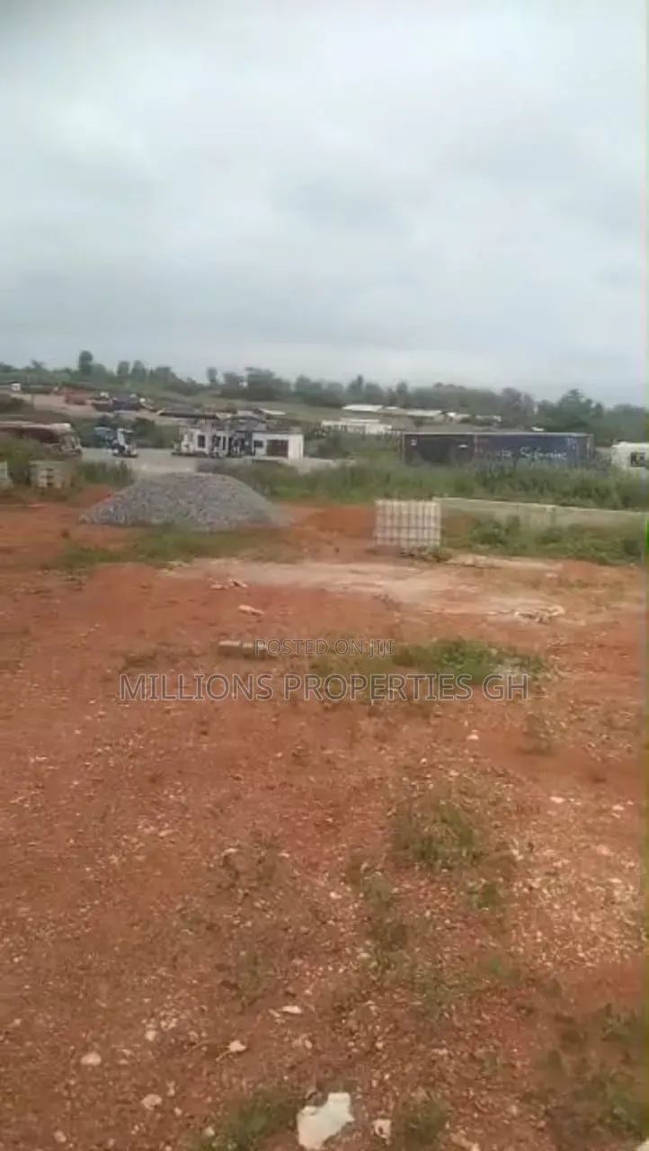 2 Acres With Lease Ejisu -Kubease Accra Main Road