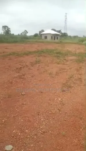 2 Acres With Lease Ejisu -Kubease Accra Main Road