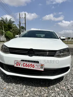 Volkswagen Jetta SE 4dr Sedan (1.8L 4cyl Turbo 5M) 2014 White