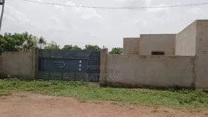 2bdrm House in Sasaabi for sale