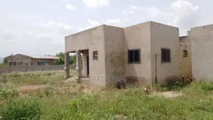 2bdrm House in Sasaabi for sale