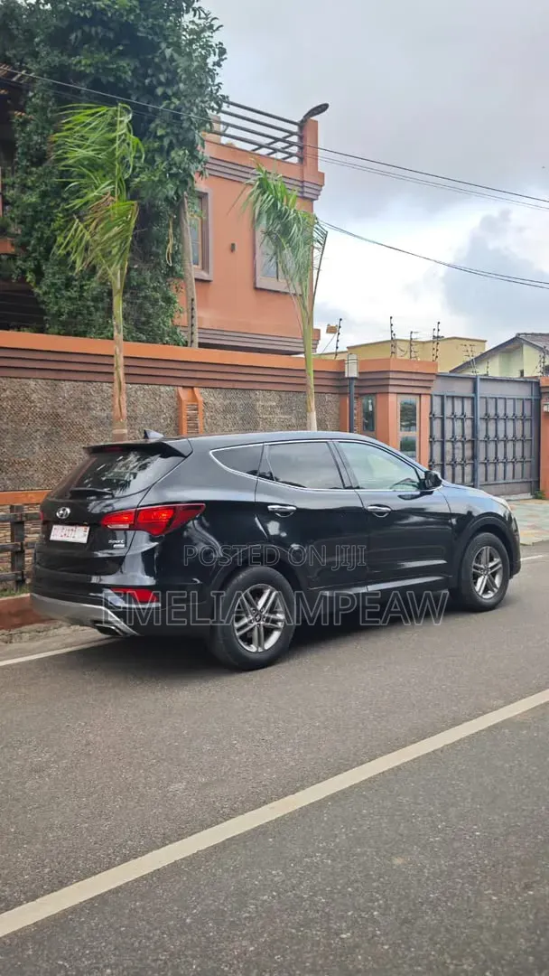 Hyundai Santa Fe 2018 Black