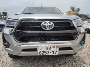 Toyota Hilux Revo Double Cab Deisel 2.8 RWD 2017 Silver