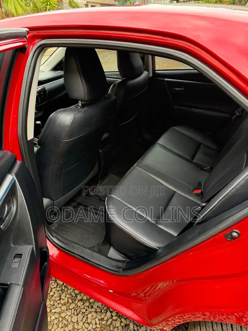Toyota Corolla S w/Special Edition Pkg (1.8L 4cyl CVT) 2016 Red