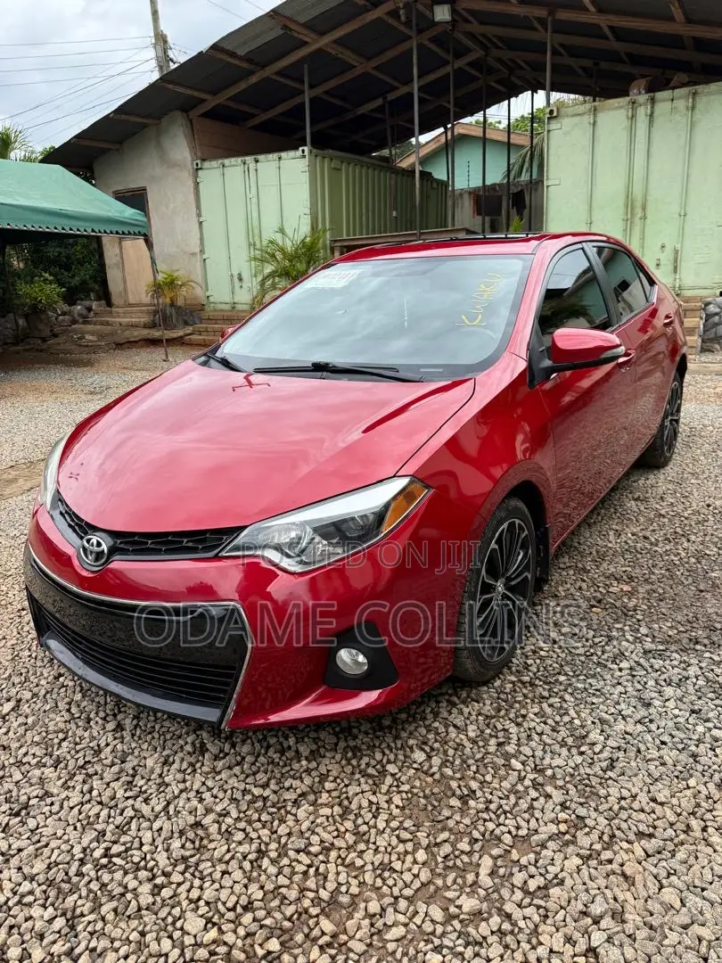 Toyota Corolla S w/Special Edition Pkg (1.8L 4cyl CVT) 2016 Red