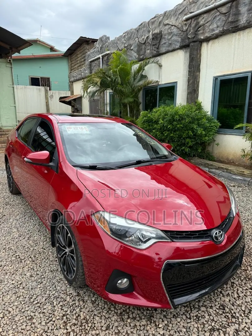 Toyota Corolla S w/Special Edition Pkg (1.8L 4cyl CVT) 2016 Red
