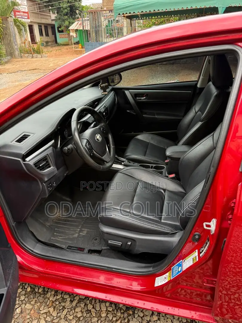 Toyota Corolla S w/Special Edition Pkg (1.8L 4cyl CVT) 2016 Red