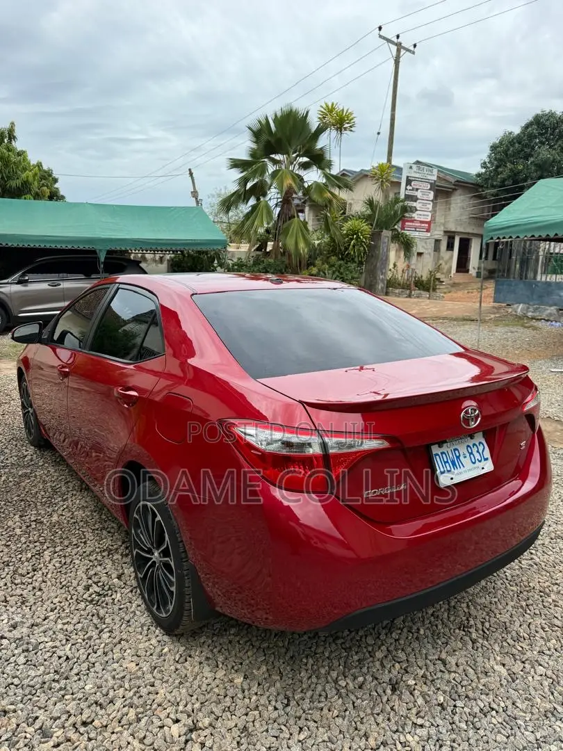 Toyota Corolla S w/Special Edition Pkg (1.8L 4cyl CVT) 2016 Red