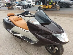 Yamaha 2015 Brown