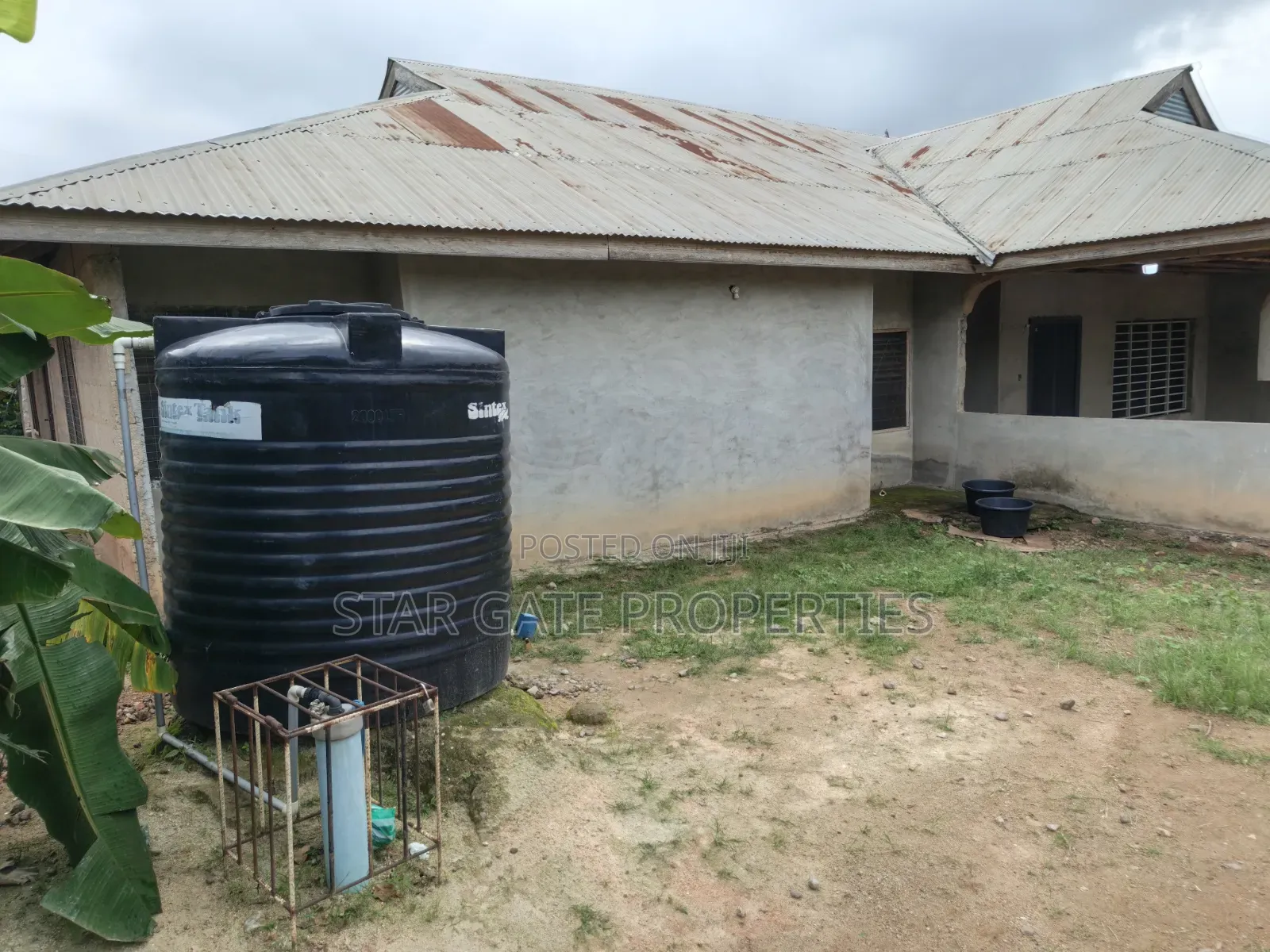 6bdrm House in Adwumakaase Kesse, Kumasi Metropolitan for sale