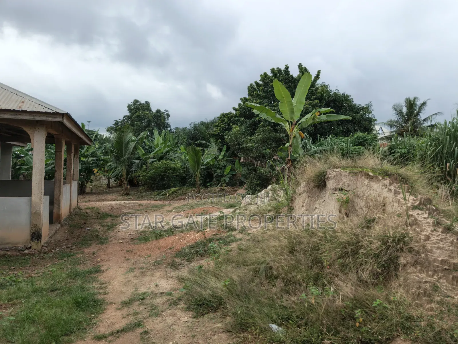 6bdrm House in Adwumakaase Kesse, Kumasi Metropolitan for sale