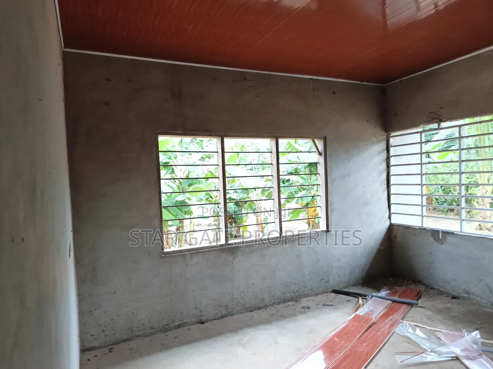 6bdrm House in Adwumakaase Kesse, Kumasi Metropolitan for sale