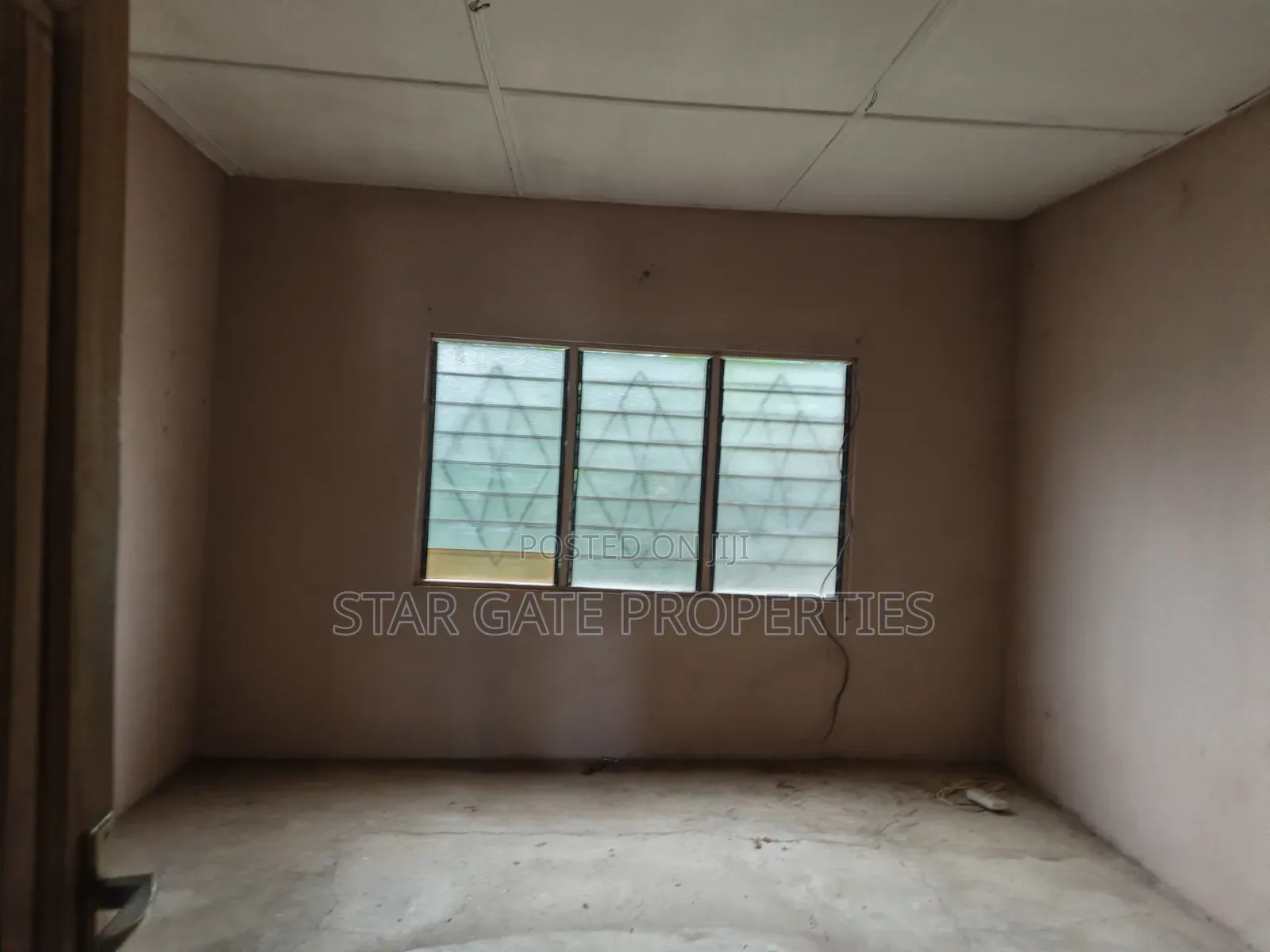 6bdrm House in Adwumakaase Kesse, Kumasi Metropolitan for sale