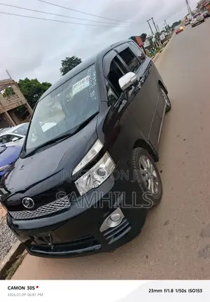 Toyota Voxy X 4WD 7-Seater 2015 Black