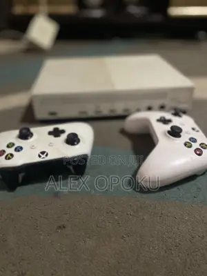 Xbox One S 1 TB Memory With 18 Games